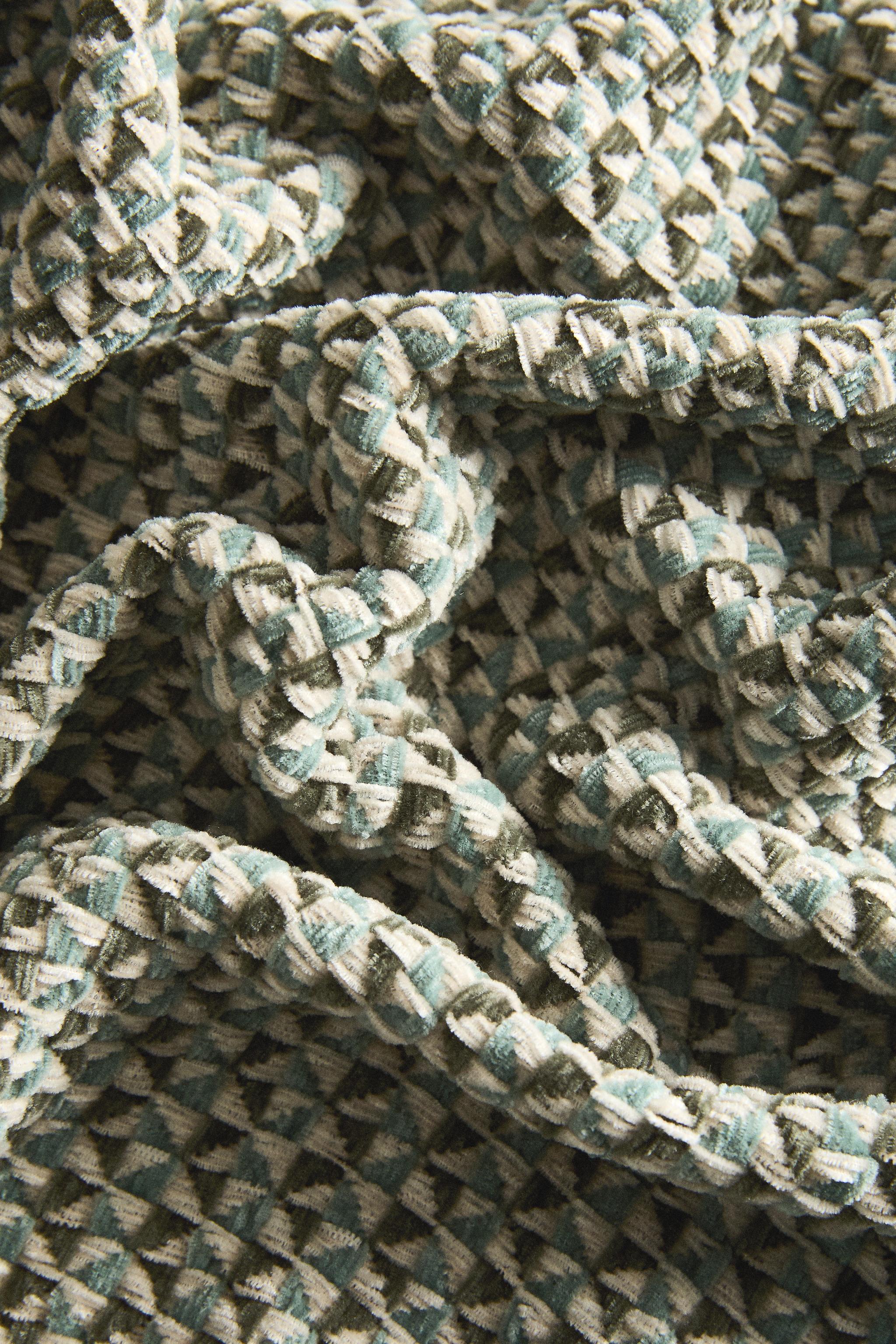 COUVERTURE CHENILLE GÉOMÉTRIQUE